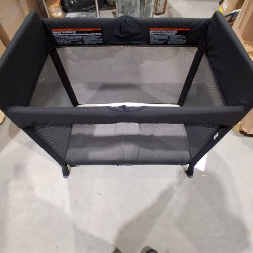 BUGABOO STARDUST PORTABLE TRAVEL COT/ PLAY YARD - 25" X 38.8" X 33.5" - BLACK (MODEL: STARDUST) image 4