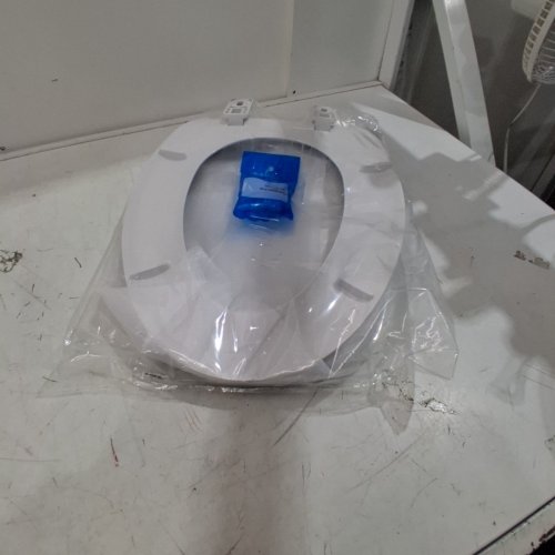 AMERICAN STANDARD ELONGATED SLOW-CLOSE TOILET SEAT - WHITE image 3