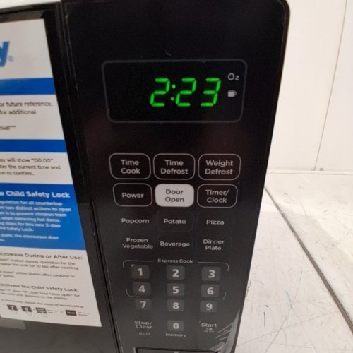 DANBY COUNTERTOP MICROWAVE - 700W - 0.7CU.FT - BLACK (MODEL: DBMW0721BBB) image 2