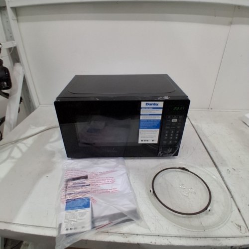 DANBY COUNTERTOP MICROWAVE - 700W - 0.7CU.FT - BLACK (MODEL: DBMW0721BBB) image 4
