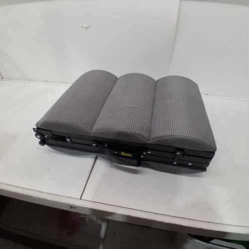VEEHOO FOLDABLE DOG RAMP WITH NON SLIP PAD AND METAL FRAME - 20"/130LBS MAX - GREY (MODEL: CWPT2525CP) image 3