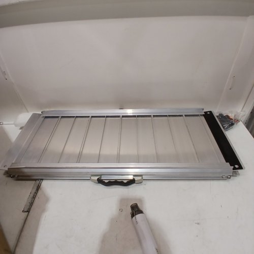 VEVOR PORTABLE FOLDING WHEELCHAIR RAMP - 800 LBS MAX CAPACITY - SILVER (MODEL: HXZDPD36) image 4
