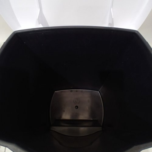 MISTRAL STEP-ON GARBAGE CAN - 19 L - WHITE image 3
