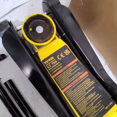 VEVOR HEAVY DUTY LOW PROFILE FLOOR JACK WITH SINGLE PISTON HYDRAULIC PUMP - 2.5 TON MAX - YELLOW (MODEL: WD-A-02250-A00-0) image 4
