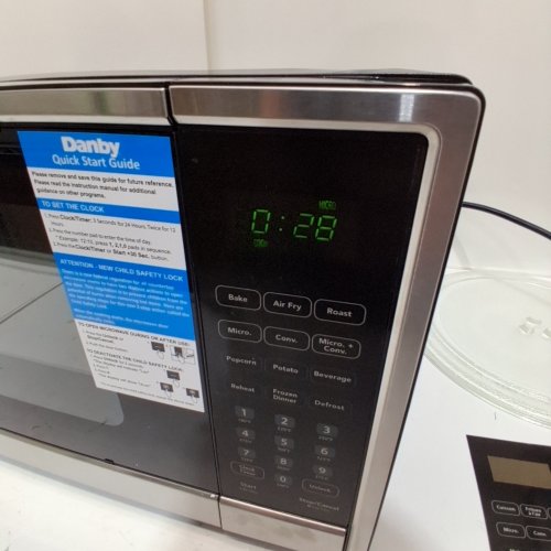 DANBY 4-IN-1 MULTIFUNCTION COUNTERTOP MICROWAVE/AIR FRYER - 1.3 CU.FT. - 1000W - STAINLESS STEEL/BLACK - (MODEL: DBMW1361ABSS) image 2