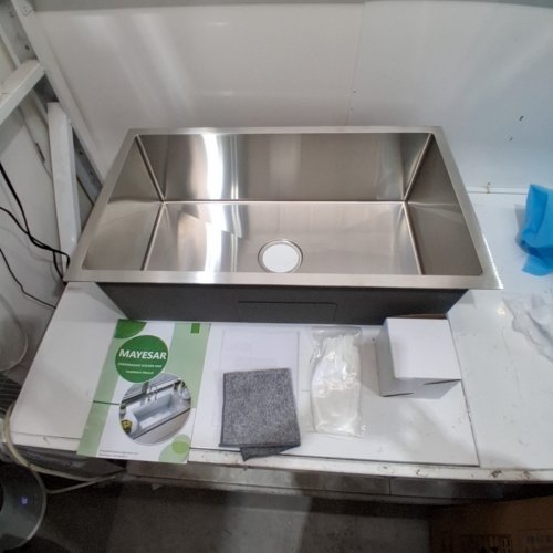 MAYESAR UNDERMOUNT KITCHEN SINK STAINLESS STEEL KITCHEN SINK - 28" - SILVER - (MODEL: 7145) image 2