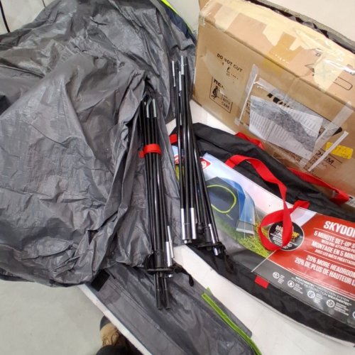 COLEMAN 4 PERSON DARK ROOM SKYDOME TENT image 4