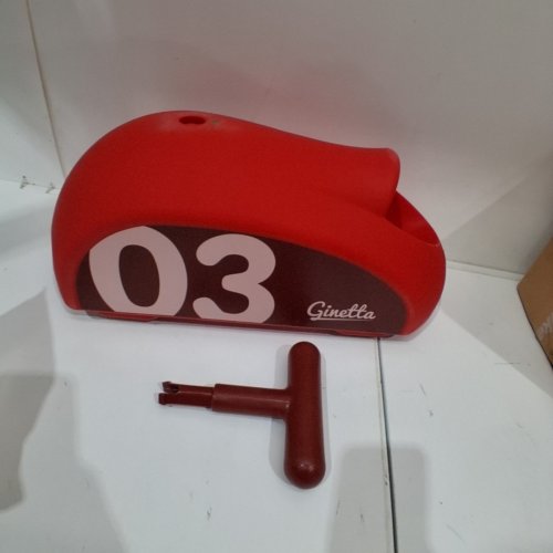 ITALTRIKE GINETTA RIDE ON TOY - CHERRY RED image 3