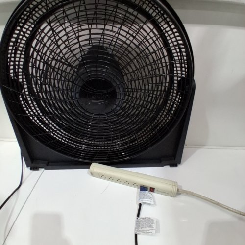 LASKO AIR CIRCULATOR- 20" - BLACK image 2