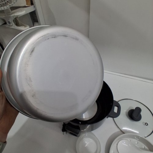 SALTON AUTOMATIC RICE COOKER AND STEAMER - 10 CUPS - BLACK - (MODEL: RC2088) image 4