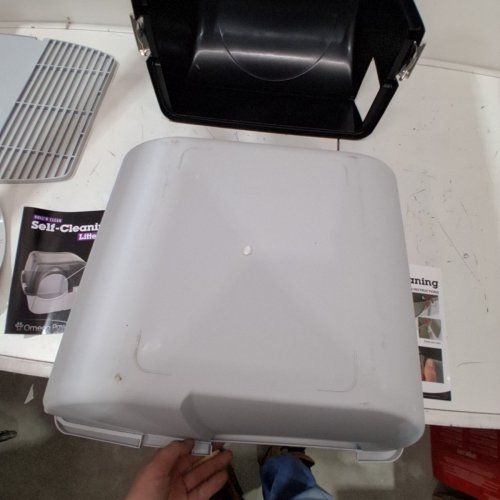 OMEGA PAW ROLL N CLEAN SELF CLEANING LITTERBOX, GREY AND BLACK (MODEL#; RA15) image 3