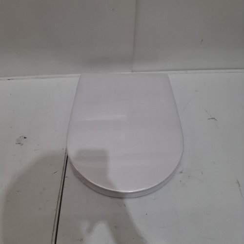 SADALAK D SHAPED ELONGATED TOILET SEAT WITH SLOW CLOSE - WHITE (MODEL: GD-D015) image 2