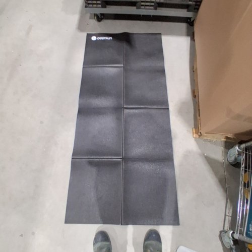 DEER RUN FOLDING EXERCISE MAT - 31" X 70.5" - BLACK image 2