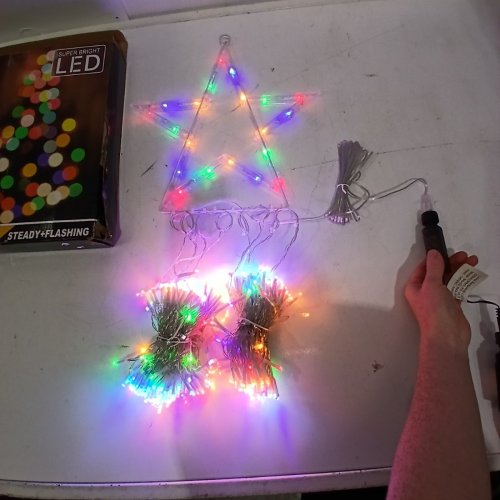LIGHTING MAGIC CHRISTMAS INDOOR/OUTDOOR LED LIGHT WITH 344 LIGHTS AND REMOTE CONTROL - 12" STAR/11.8FT LED STRINGS/16.4FT LEAD WIRE - MULTI-COLOR/MODES image 10