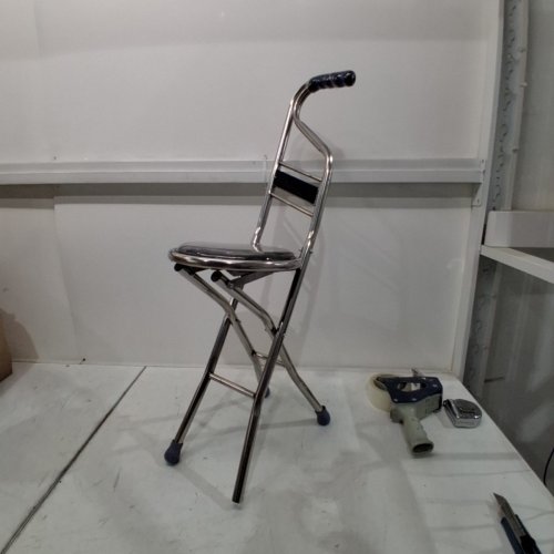 2-IN-1 FOLDING WALKING STICK WITH SEAT - SILVER image 3