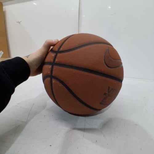 NIKE VERSA TACK 8P BASKETBALL - 29.5" - BROWN image 3