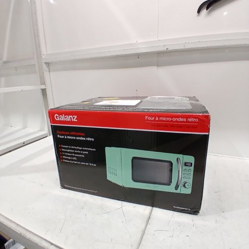 GALANZ RETRO STYLE COUNTERTOP MICROWAVE OVEN - 0.9CU.FT - MINT (MODEL: GLCMKZ09GNR09) image 5