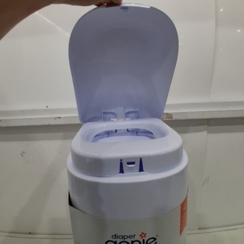 DIAPER GENIE ESSENCE PAIL DIAPER PAIL SYSTEM WITH EASY ROLL REFILL - 24" - WHITE (MODEL: I000908) image 5