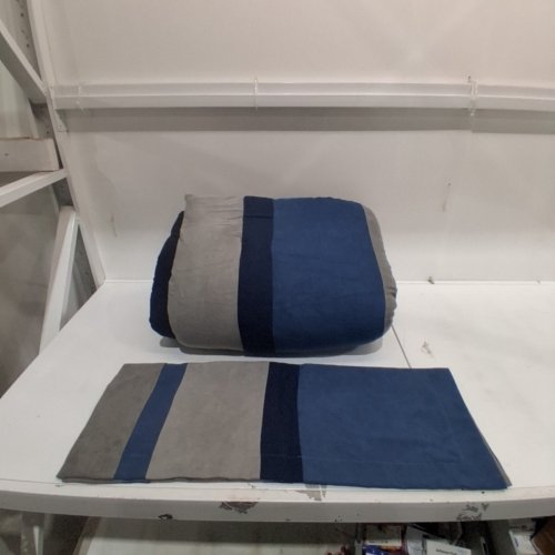 2PC 510 DESIGN MICROSUEDE COMFORTER WITH PILLOW SHAM - TWIN/TWIN XL - BLUE/GREY/BLACK image 2