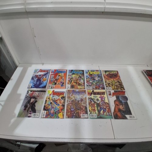 10 ASSTD MARVEL COMIC BOOKS - AVENGERS #3,4,5,6,7,8,9, DAREDEVIL #4,6, MARVEL KNIGHTS ELEKTRA #1 - VARIOUS AUTHORS image 2
