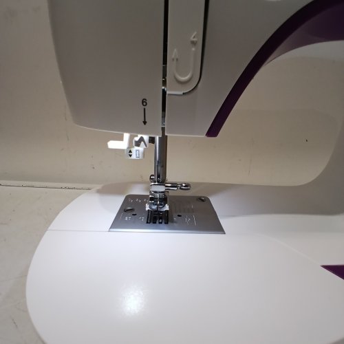 SINGER M3500 32 STITCH SEWING MACHINE - WHITE/PURPLE (MODEL: M3500) image 2