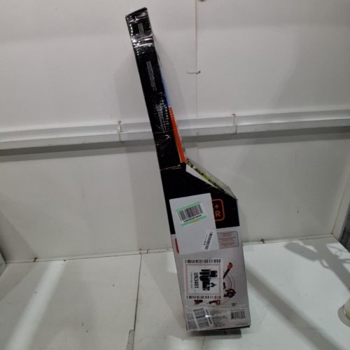 BLACK+DECKER 20V BARE MAX LITHIUM ION CORDLESS HEDGE TRIMMER *TOOL ONLY* (MODEL: LHT2220) image 7