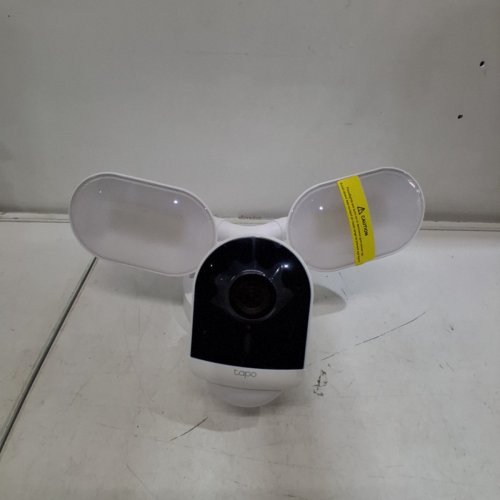 TAPO TP-LINK SMART OUTDOOR SMART AI DETECTION MOTION-ACTIVATED FLOODLIGHT SECURITY CAMERA - 2800 LM 2K QUAD HD - WHITE (MODEL: ‎TAPO C720) image 2