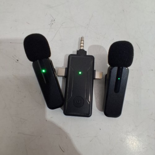 WIRELESS MICROPHONE SYSTEM - BLACK image 2