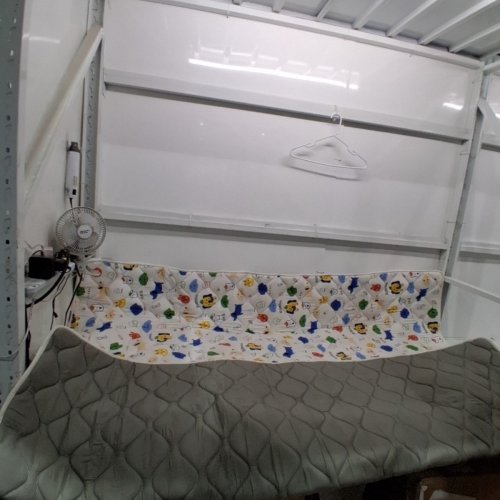 OURS À BULLES QUILTED BABY PLAYMAT - 79" X 71" - WHITE WITH MULTICOLOR PRINT image 3