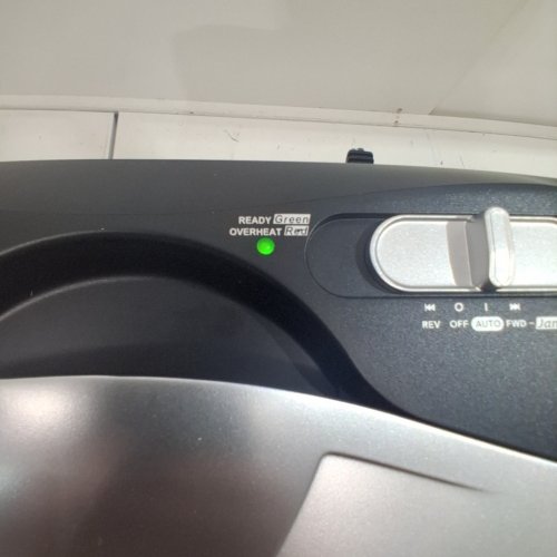 AURORA HIGH-SECURITY 8-SHEET CROSS CUT PAPER AND CREDIT CARD SHREDDER - BLACK (MODEL: AU875XA) image 2