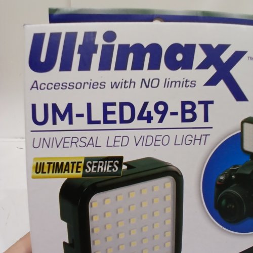 ULTIMAXX UNIVERSAL LED VIDEO LIGHT - 49 LEDS, 6500 K, 2 HOURS RUNTIME - BLACK (MODEL: UM-LED49-BT) image 2