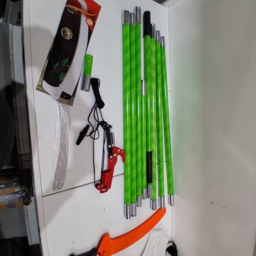 VEVOR LIGHTWEIGHT MANUAL EXTENDABLE POLE TREE PRUNER/POLE SAW- 3.87FT -27FT - GREEN - (MODEL: RUNZETOOL-GZJ-32G2) image 2