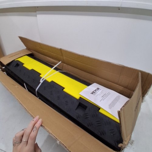 4PK VEVOR CABLE / HOSE PROTECTOR RAMP WITH FLIP OPEN TOP COVER - 39" X 10" - BLACK/YELLOW (MODEL : CP-R02-1) image 2