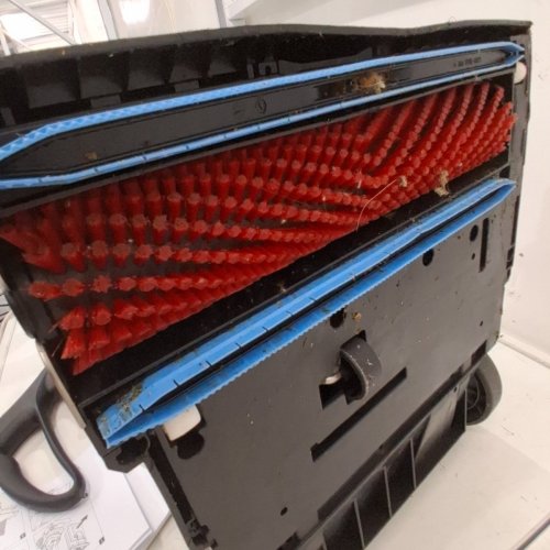 KÄRCHER COMMERCIAL FLOOR SCRUBBER DRYER - ANTHRACITE (MODEL: BR 30/4 C) image 6