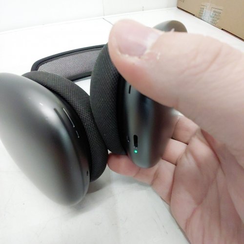 APPLE AIRPODS MAX OVER-EAR NOISE CANCELLING BLUETOOTH HEADPHONES - SPACE GREY image 2