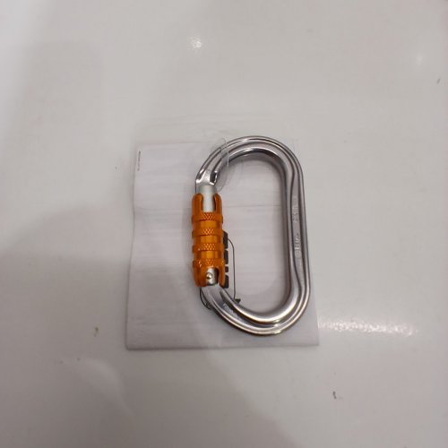 PETZL LIGHTWEIGHT OK TRIACT-LOCK CARABINER - SILVER AND ORANGE (MODEL: M33A TL) image 4