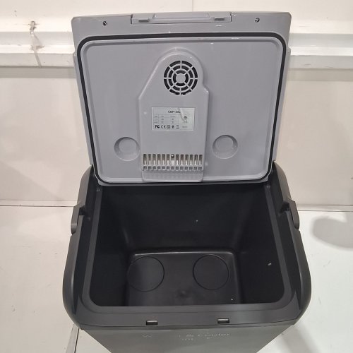 GARVEETECH ELECTRIC COOLER & WARMER PORTABLE CAR REFRIGERATOR - 30L - GREY (MODEL: ED5JVAXTQ00) image 5