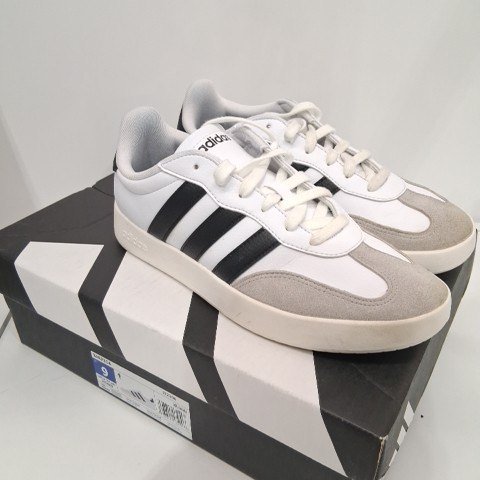 MEN'S ADIDAS BARREDA SNEAKERS - 9 - WHITE BLACK/GREY (STYLE: JI2306/2974610/1976667) image 2
