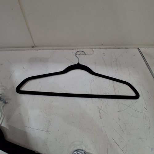 17PC ASSORTED CLOTHES HANGERS - BLACK image 4