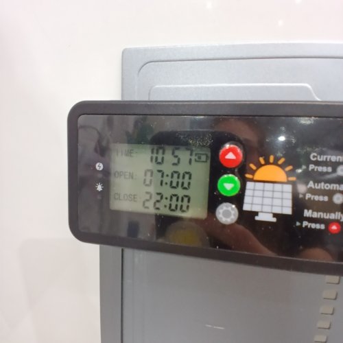 AUTOMATIC SMART METAL CHICKEN / ANIMAL DOOR OPENER WITH TIMER - GREY image 2