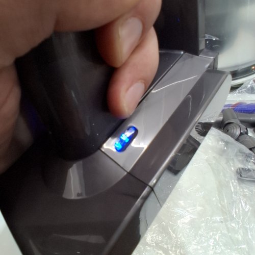 DYSON V8 RECHARGABLE HANDHELD STICK VACCUM - GREY/PURPLE (MODEL: SV25) image 2