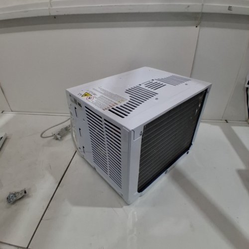 GE APPLIANCES ELECTRONIC WINDOW AIR CONDITIONER - 5,000 BTU - 150SQ.FT - WHITE (MODEL: AWAS05BWFC) image 5