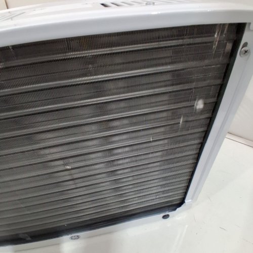 GE APPLIANCES ELECTRONIC WINDOW AIR CONDITIONER - 5,000 BTU - 150SQ.FT - WHITE (MODEL: AWAS05BWFC) image 6