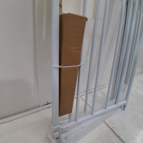 REGALO EASY STEP SAFETY GATE - 29"- 38.5" - WHITE (MODEL : 1160-DS) image 3