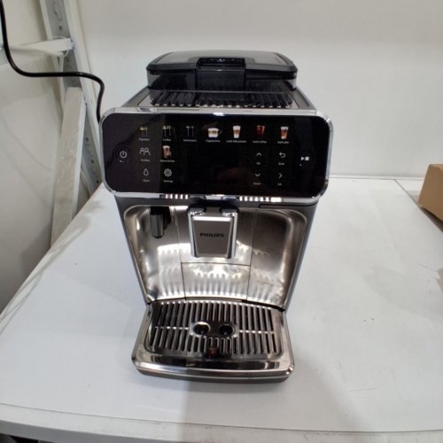 PHILIPS LATTEGO 5500 SERIES FULLY AUTOMATIC ESPRESSO MACHINE WITH BUILT-IN GRINDER - GREY CHROME (MODEL: EP5544/90) image 3