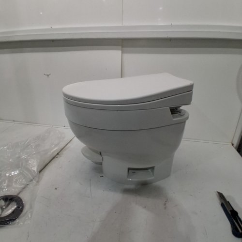 THETFORD AQUA-MAGIC VI FOOT FLUSH WATER SAVER RV TOILET - FLUSH WHITE - (MODEL: 31833) image 4