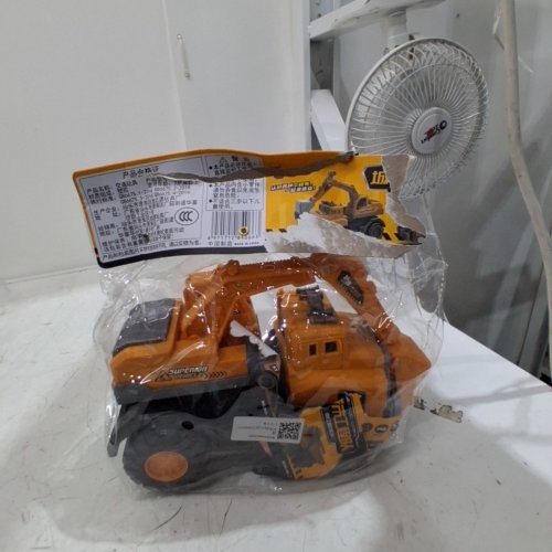 CONSTRUCTION TOY VEHICLE - ORANGE AND BLACK image 3