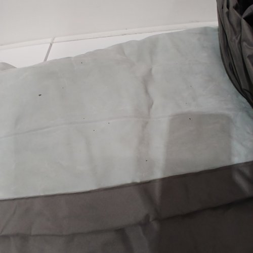 INTEX 18" AIR MATTRESS WITH BUILT-IN PUMP - QUEEN - GREEN image 5