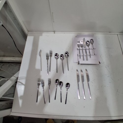 20PC ROOM ESSENTIALS STAINLESS STEEL FLATWARE SET - SILVER image 2