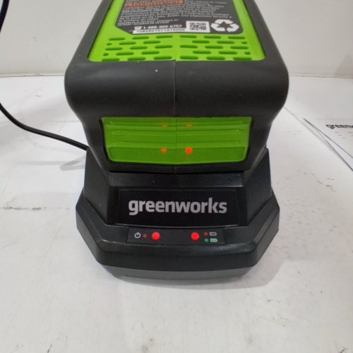 GREENWORKS LITHIUM ION BATTERY AND CHARGER - 40V 2.0AH BLACK/GREEN (MODEL: 29652) image 2